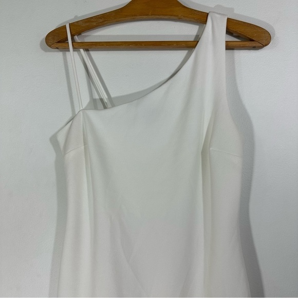 3 for $20 ⭐️ Lulu’s Late Night Love White One-Shoulder Bodycon Dress - Picture 3 of 13